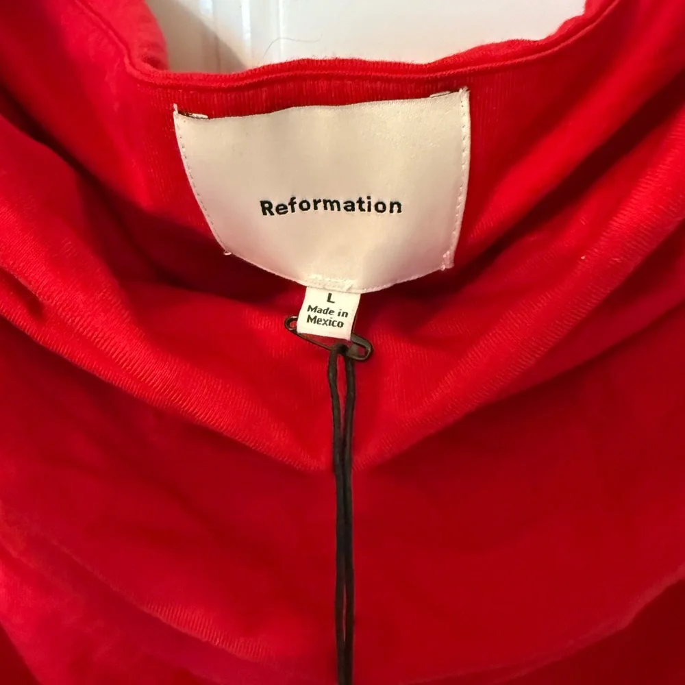 NWT Reformation cello knit top in lipstick red size large - Picture 5 of 9